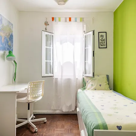 Privatunterkunft Close To Airport